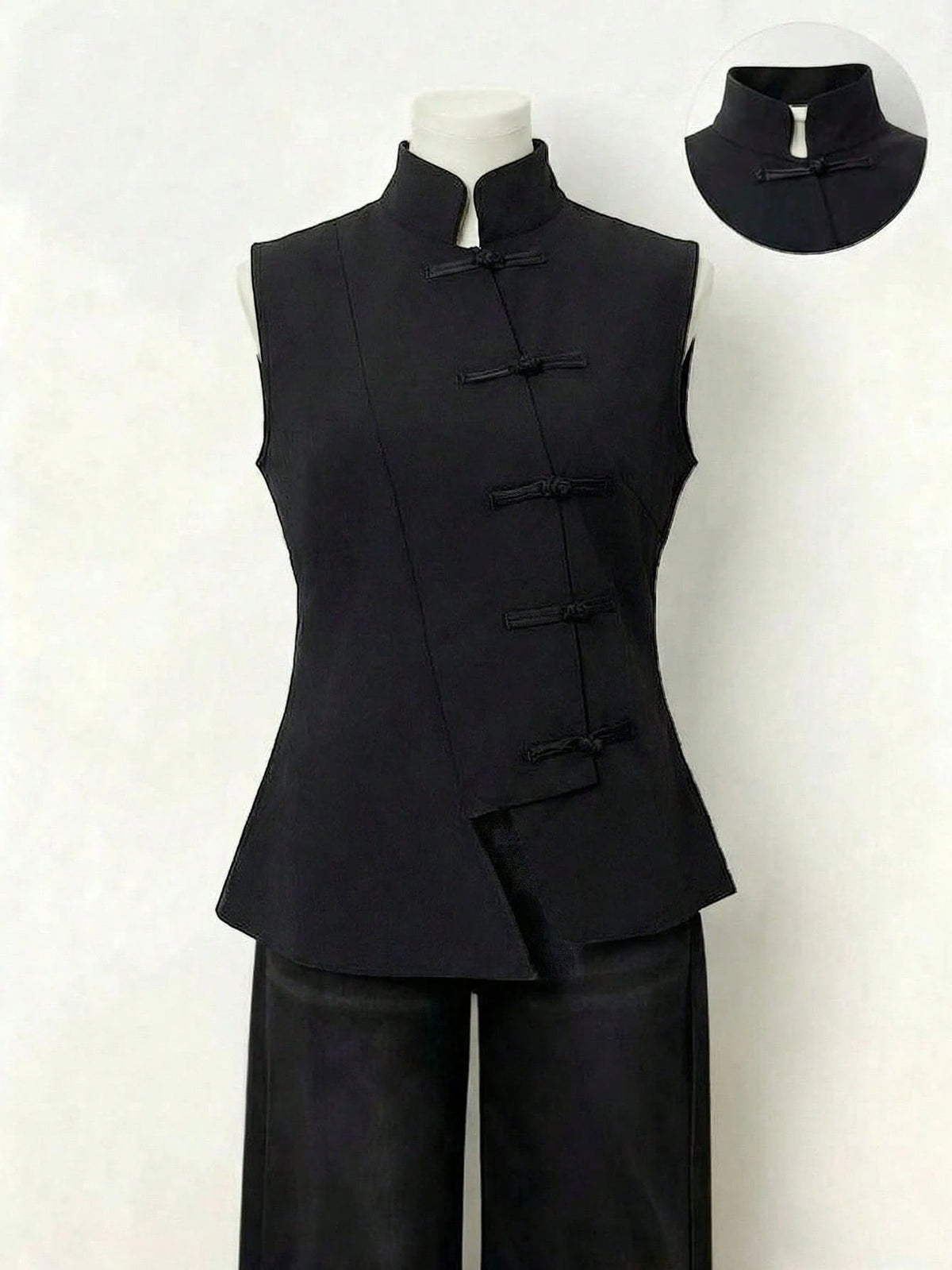 Franclia New Chinese Style Cheongsam Inspired Sleeveless Top, Stand Collar, Button Decor, Asymmetrical Waist Design, Versatile Spring/Summer Blouse For Women