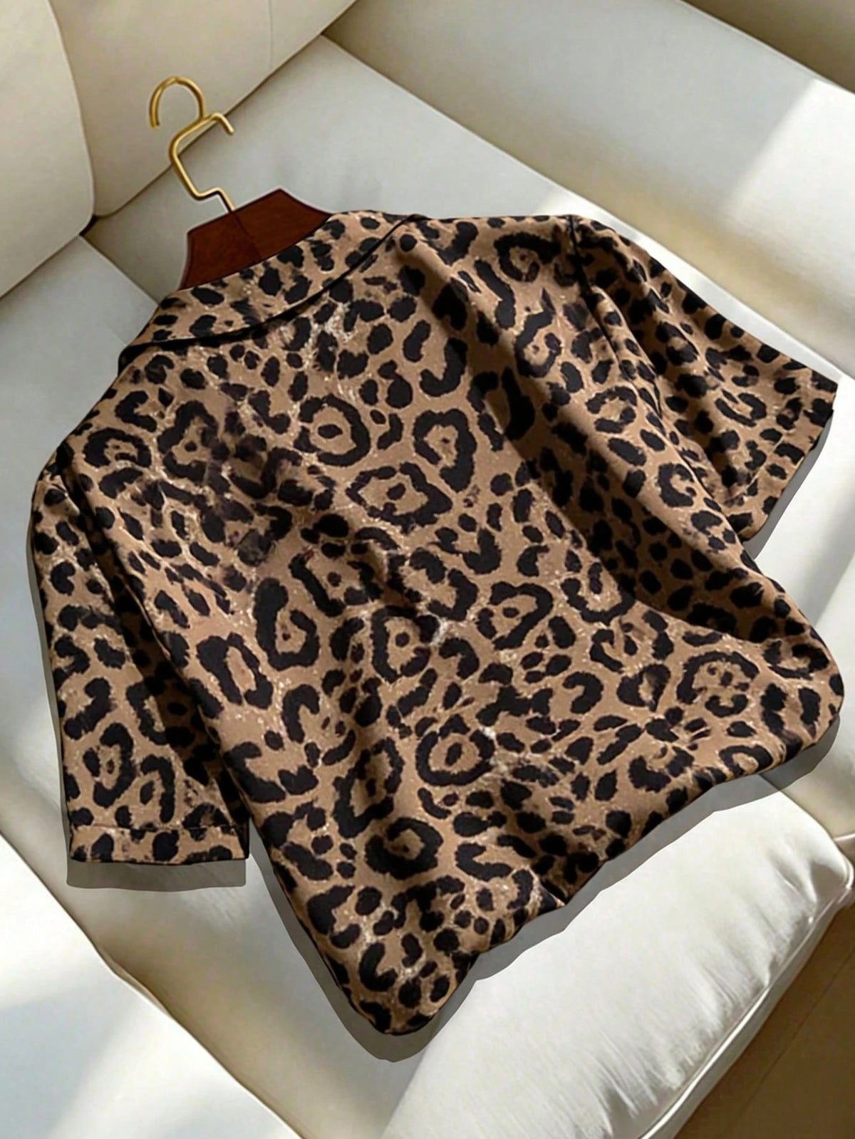 Franclia Women's Brown Leopard Print Short Sleeve Shirt,Summer Casual Vacation Collared Blouses,Elegant Versatile Solid Color Tops,Outdoor Dressing Jacket