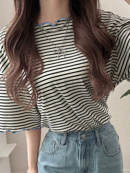 FRIFUL Women's Wavy Striped Loose Contrast Trim Short Sleeve T-Shirt, Summer Casual Wear