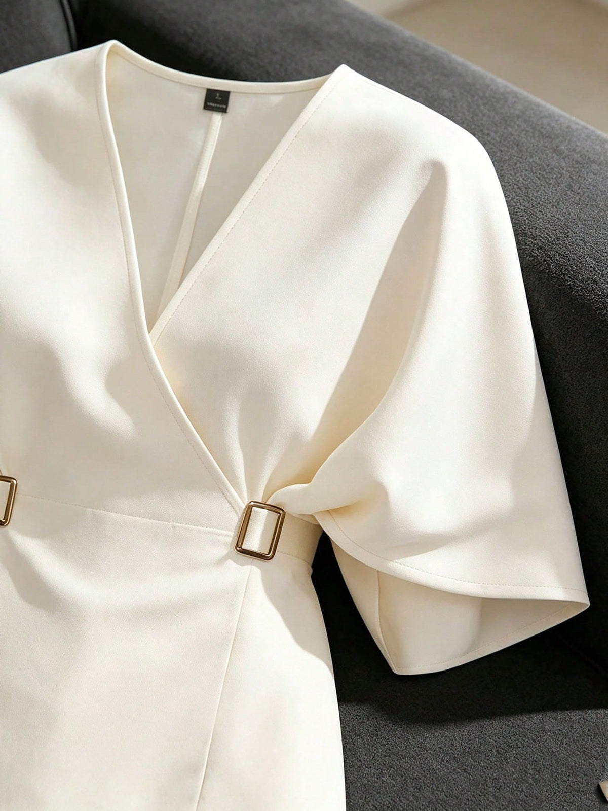 GlowEve French Chic Distinctive Blouse, Lightweight Luxury High-End Commuter Versatile Cinched Waist Batwing Sleeve Shirt, Summer
