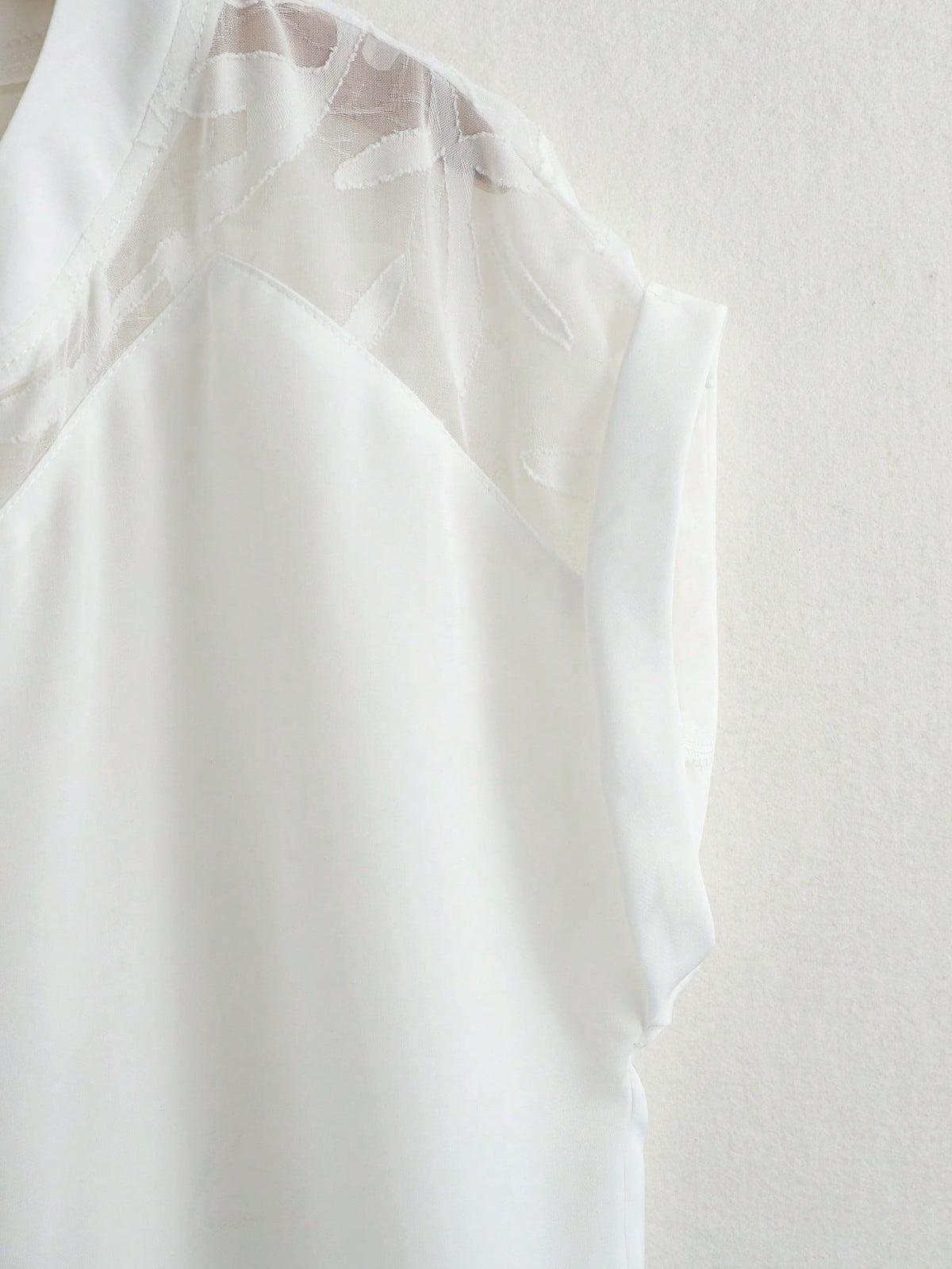 GlowEve Women's Elegant White Chiffon Blouse,Short Sleeve Button-Down V Neck Shirt For Summer Work,Office,Casual & Vacation Wear,Solid Sheer Shoulder Top