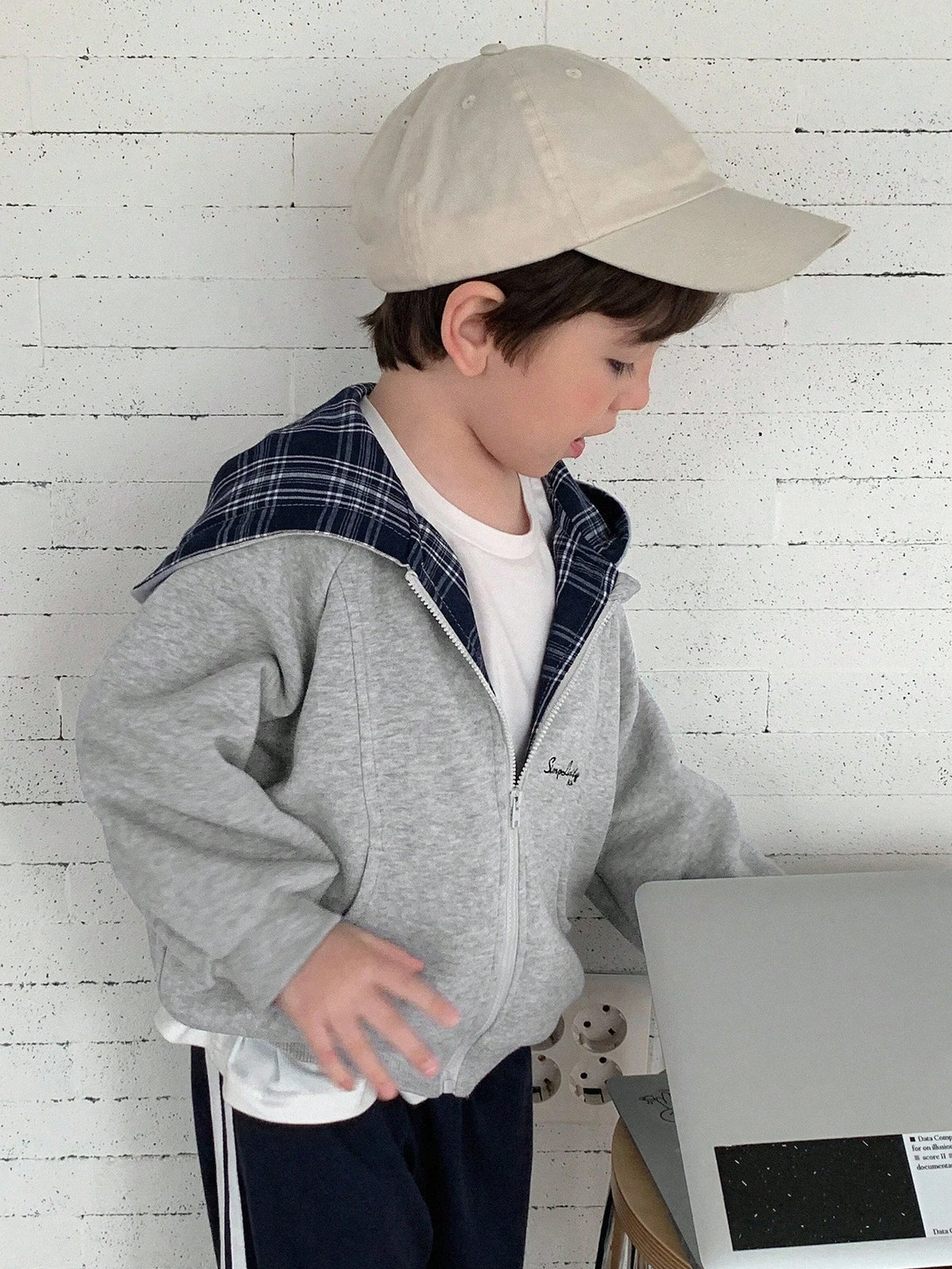 Hapijoa Kids Fall Clothes, Young Boys Thermal Lined Jacket, Patchwork Plaid Hooded, Casual Loose Fit, Letter Print, Minimalist Style, Autumn