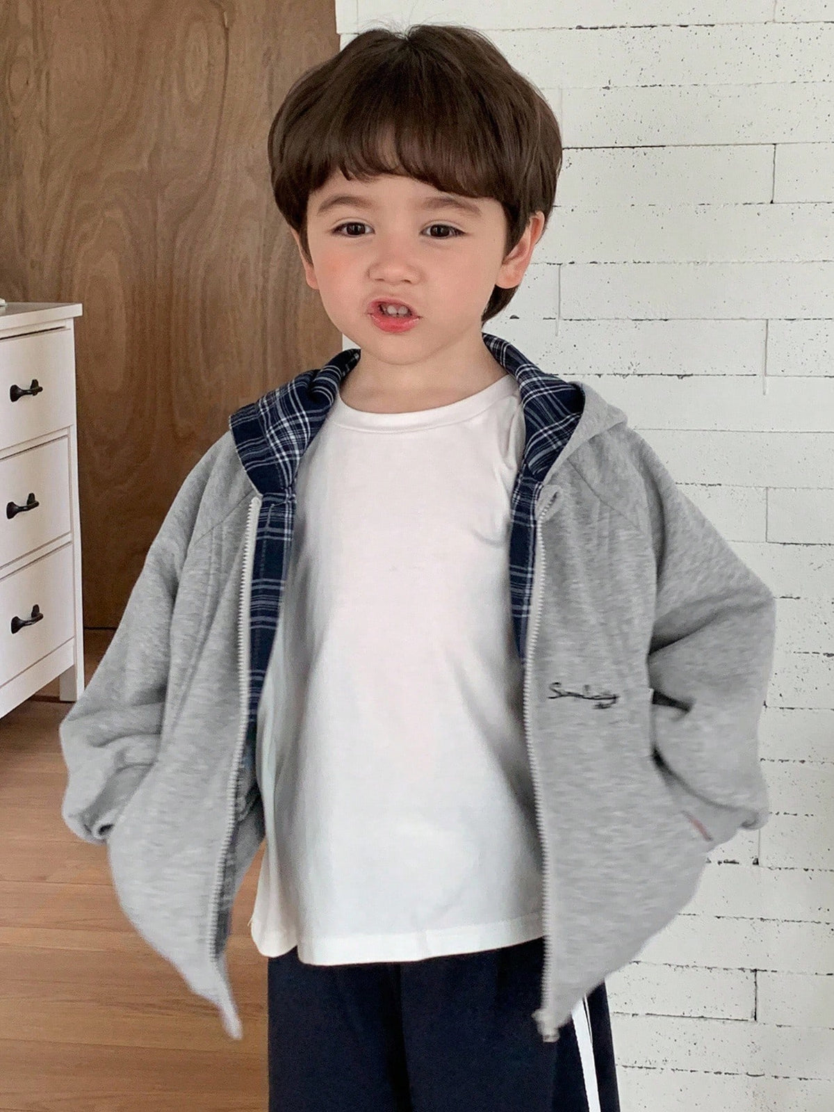 Hapijoa Kids Fall Clothes, Young Boys Thermal Lined Jacket, Patchwork Plaid Hooded, Casual Loose Fit, Letter Print, Minimalist Style, Autumn