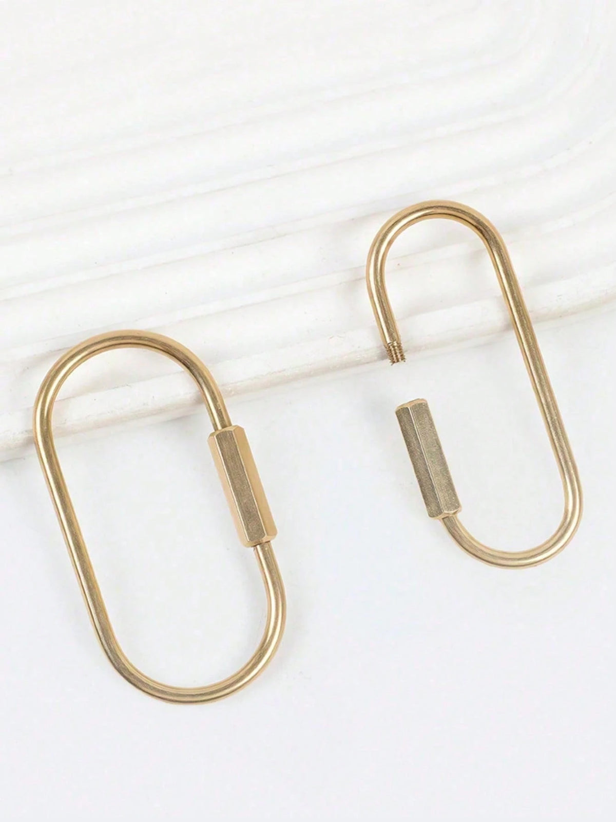 Heavy Duty Brass Screw Lock Keychain- Solid Brass Keyring With Screw Lock Carabiner, Key Chain, And Bag Charm; Minimalist Metal Keyring Suitable For Car Keys, House Keys, Backpack Keys, Wallet Keys
