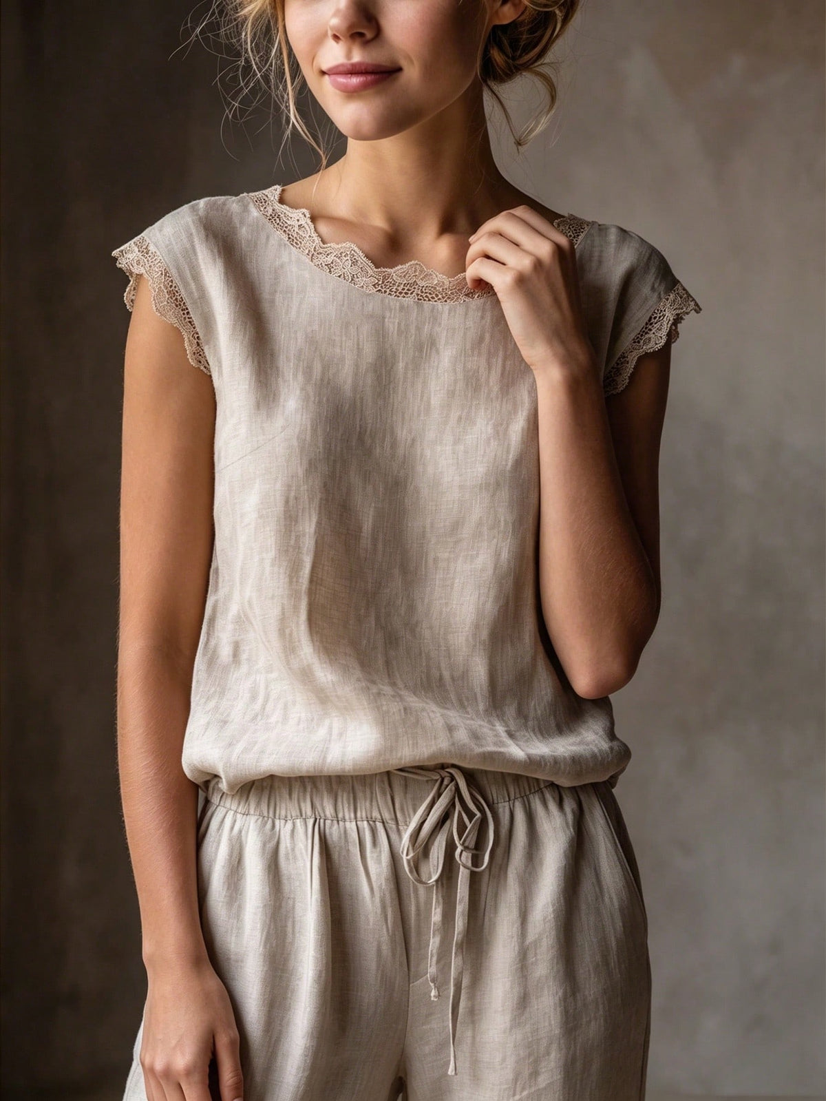 Holidaya Women's Elegant Minimalist Linen Sleeveless Blouse, Casual Round Neck Lace Trim Tank Top, Loose Fit Summer Commuter Top, Basic Shirt For Daily Work