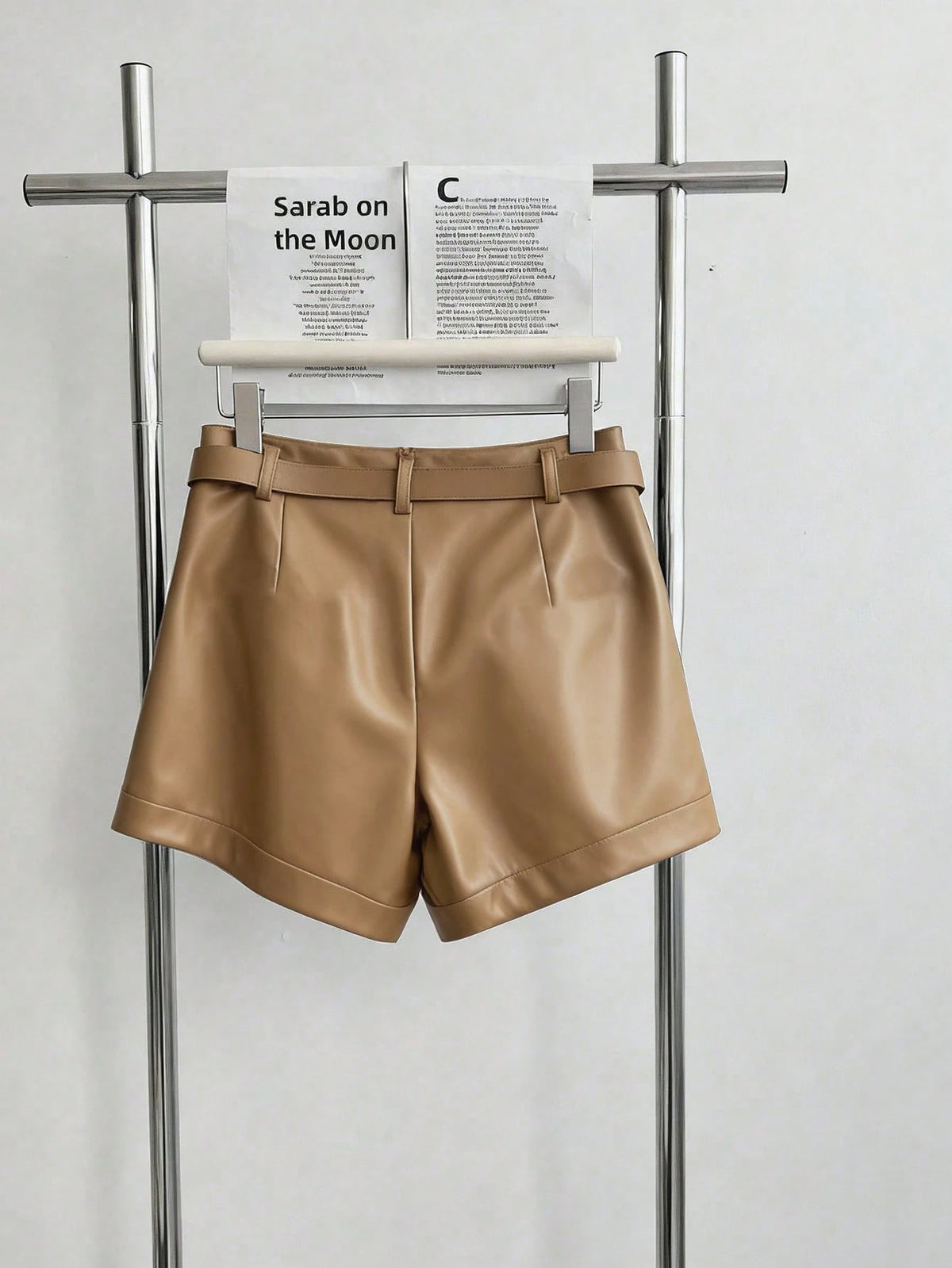 INAWLY Women's Pocket PU Leather Fashionable Versatile Commuting Party Shorts