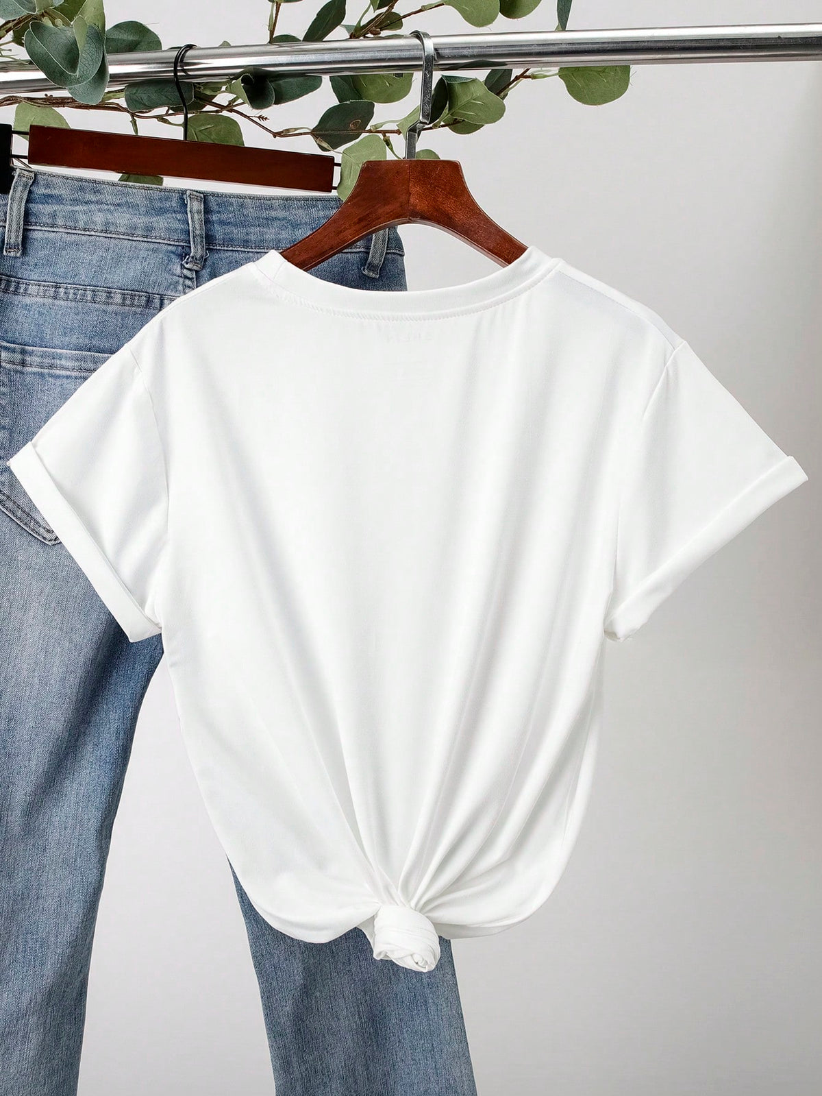 INAWLY Women's Round Neck Knight Embroidery Print T-Shirt- Round Neck Casual Top- Lightweight T-Shirt Suitable For All Seasons