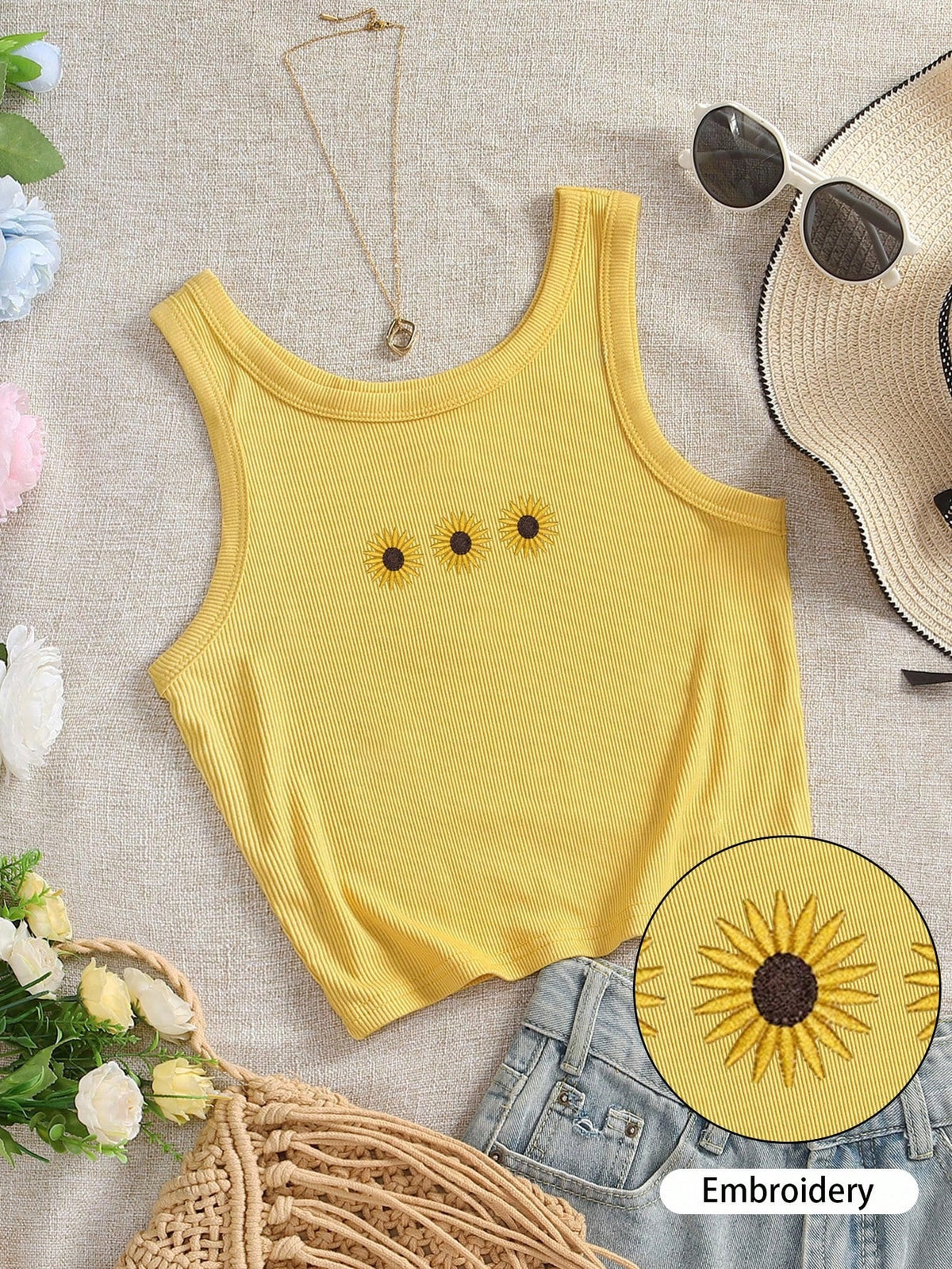 IslaSuriya Daisy Embroidered Women's Round Neck Camisole