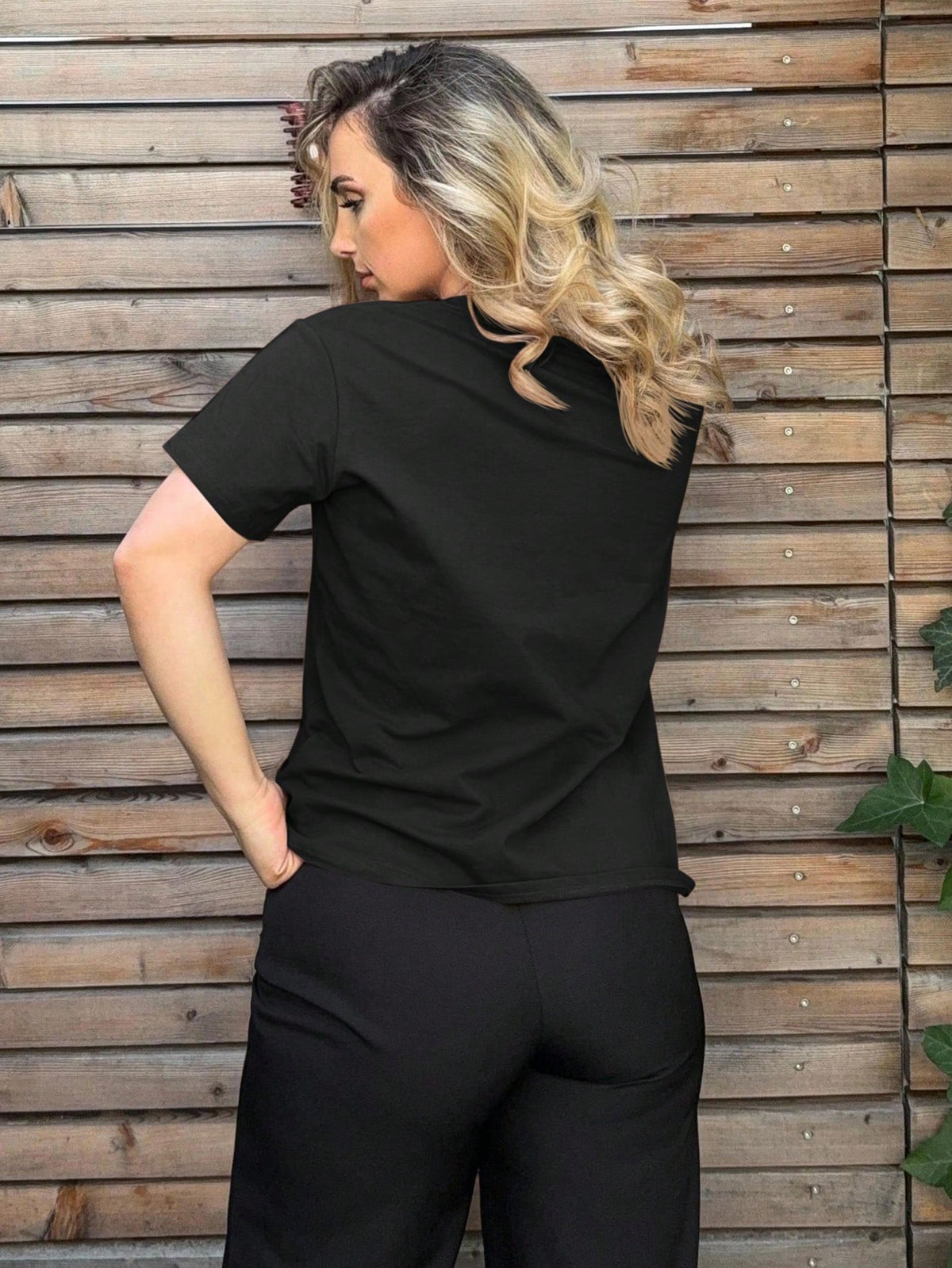 Jeta Ari Solid Seam Detail Tee Business Casual Woman Work Clothes