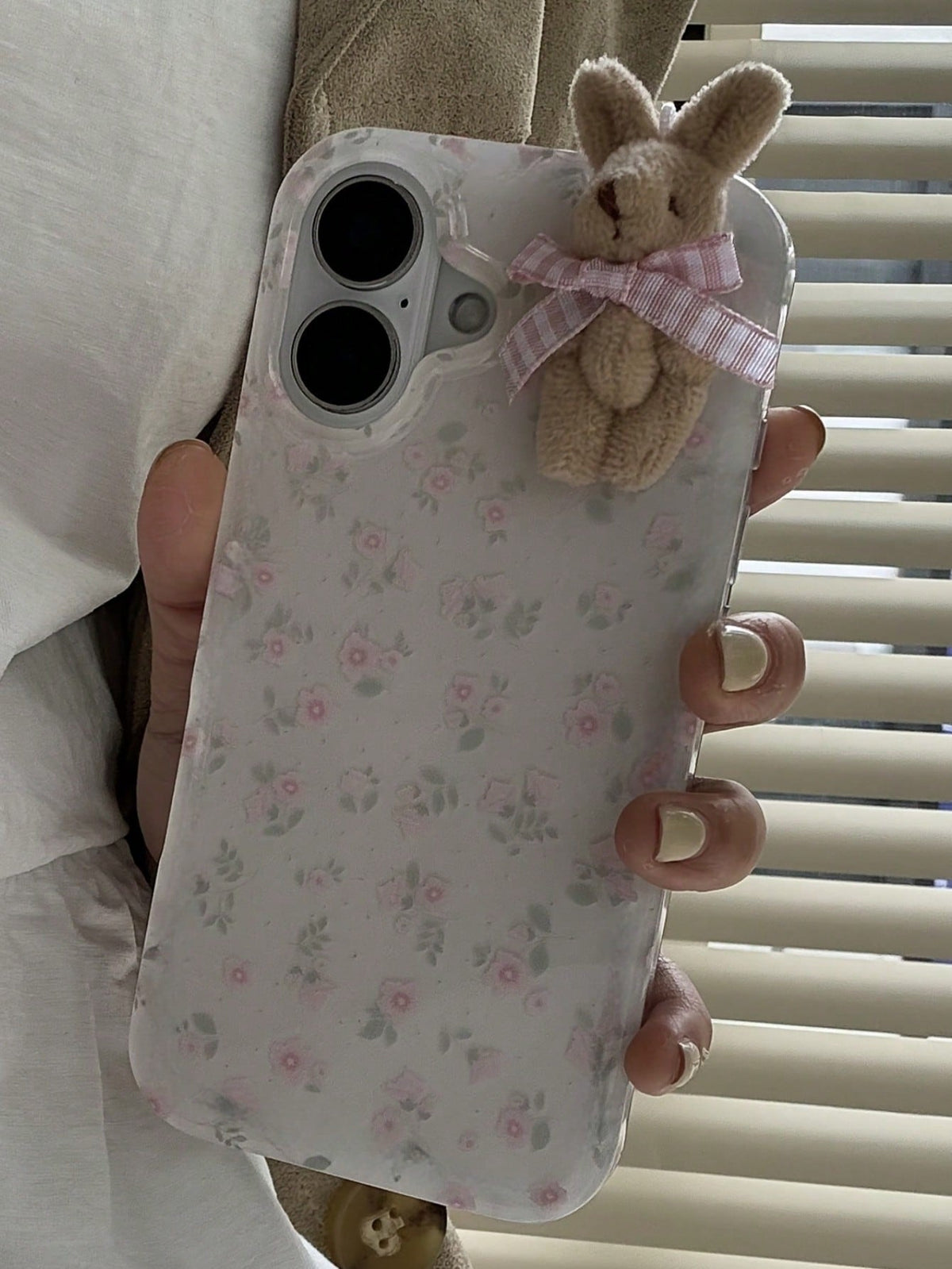 Joivida 1pc Youthful And Adorable Girl Floral White Classic Full-Coverage Soft Phone Case + Three-Dimensional Pink Lattice Bow Brown Rabbit, Compatible With IPhone 17 Air 16 15 14 13 12 11 Pro Max Plu
