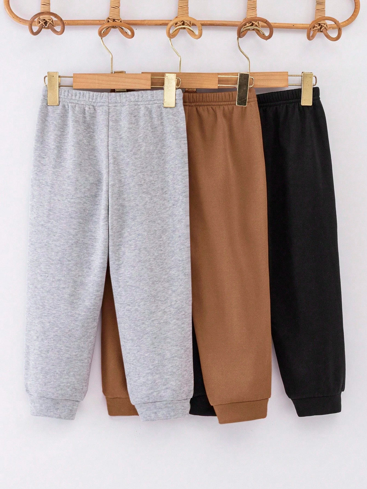 Kids Young Boy Casual Minimalist Tree Pattern Crew Neck Short Sleeve T-Shirt And Shorts 2pcs-Piece Set, Suitable For Spring, Summer And Autumn