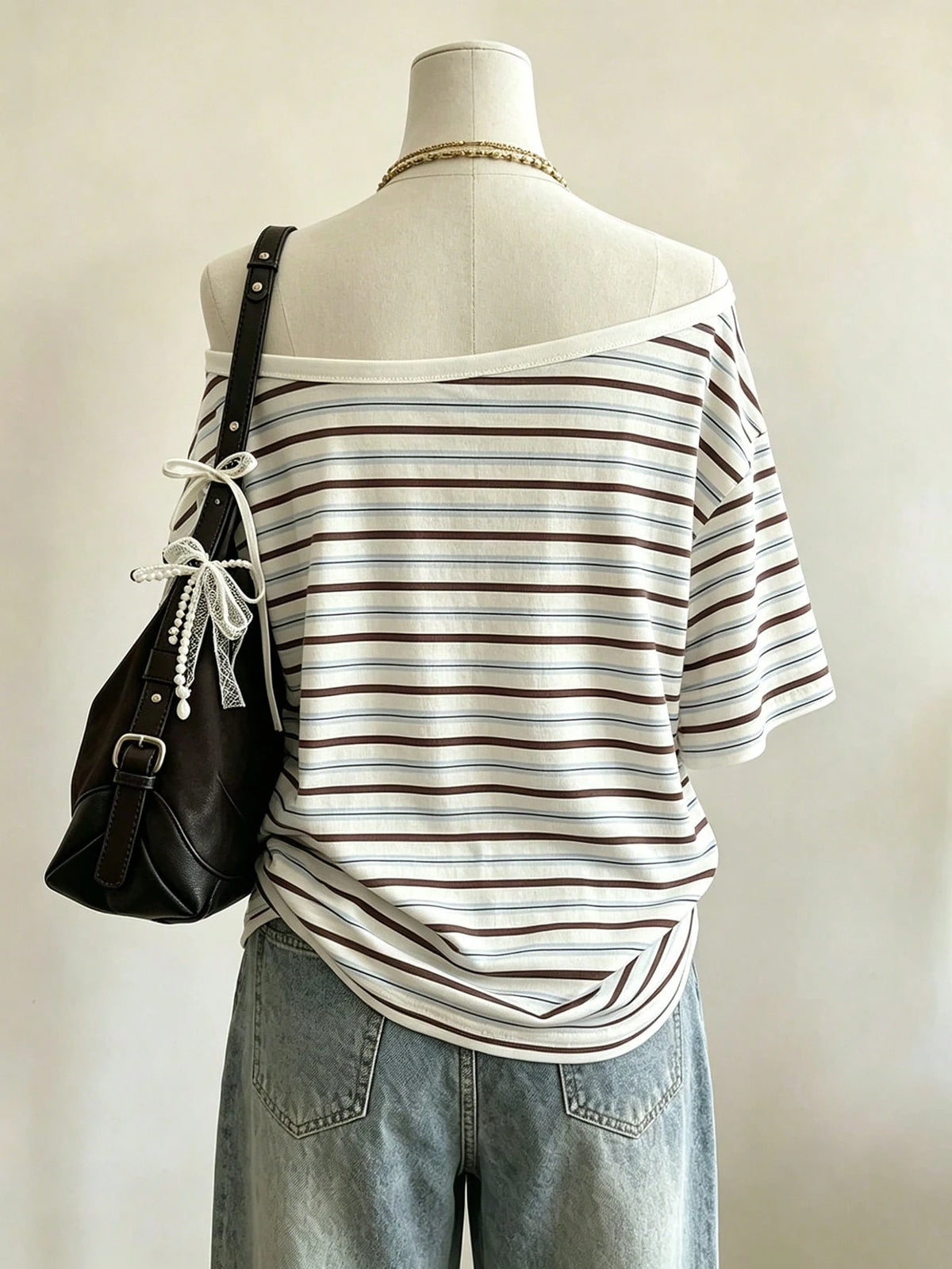 Lalippa Striped Digital Print Fashion Minimalist Women's Round Neck T-Shirt, Gift For Friends