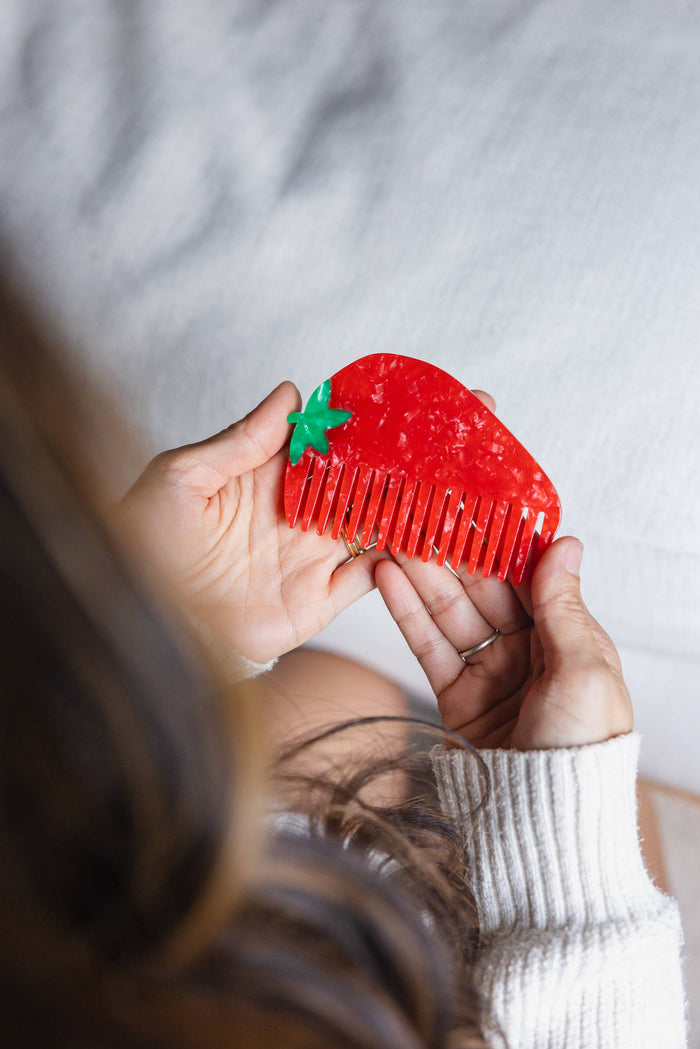 Living Royal Mini Hair Comb - Strawberry