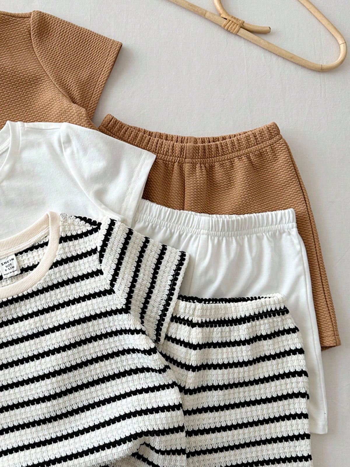 LMoss Kids 3sets Baby Boy Casual Round Neck T-Shirt And Elastic Waist Shorts,Three Sets Will Be Randomly Sent Out Of 6 Sets.