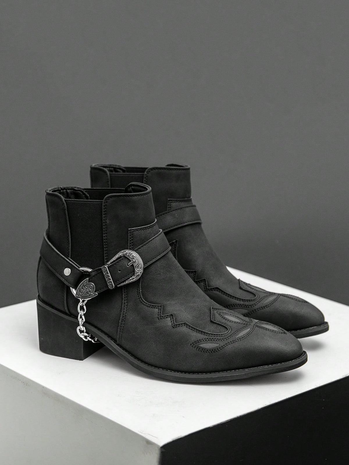 Men' S Black Vintage Pointed Cowboy Boots Fashion Western Personality Belt Buckle Thick Heel Slip-On Boots British Style Business Casual Shoes