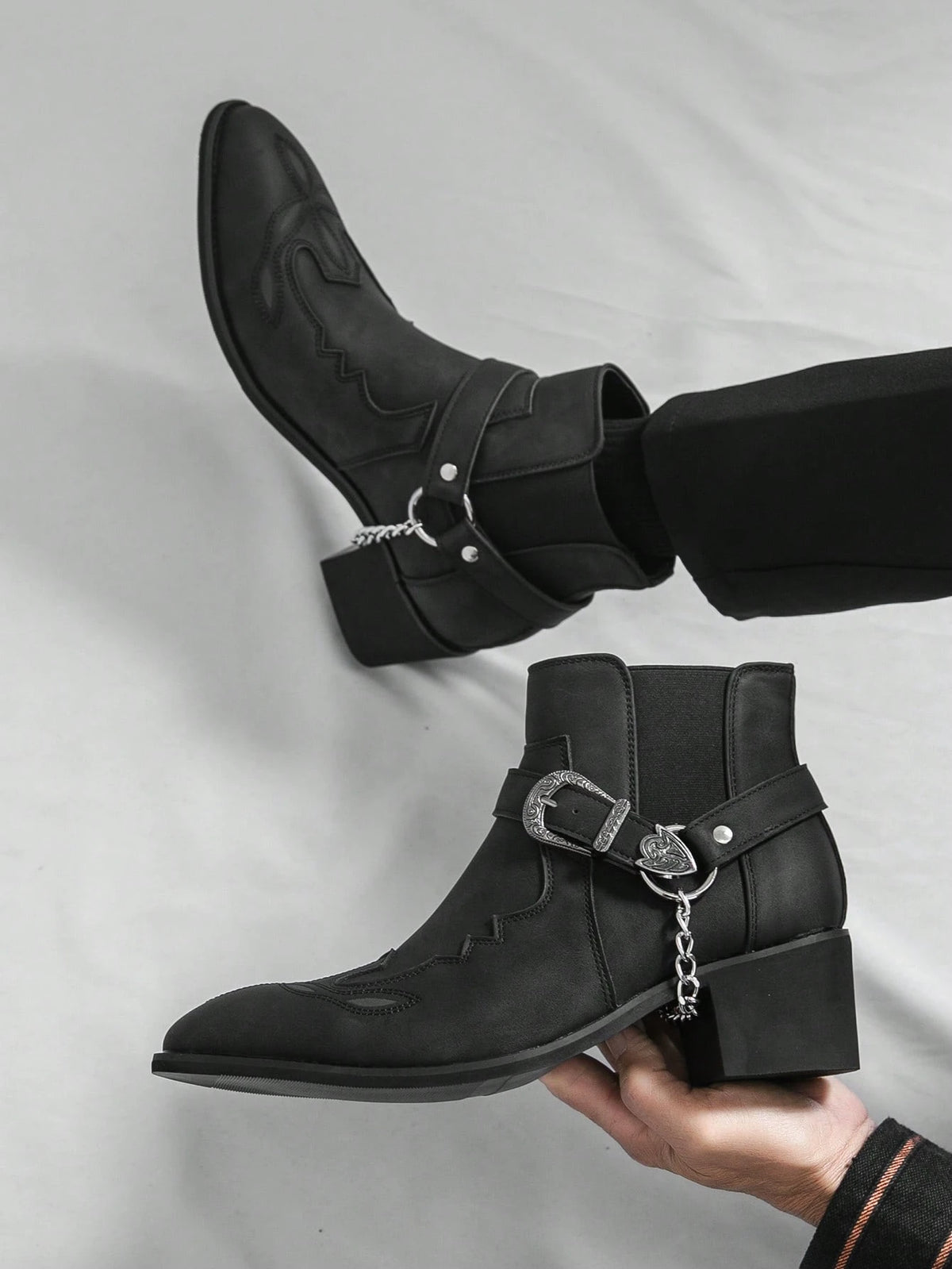 Men' S Black Vintage Pointed Cowboy Boots Fashion Western Personality Belt Buckle Thick Heel Slip-On Boots British Style Business Casual Shoes
