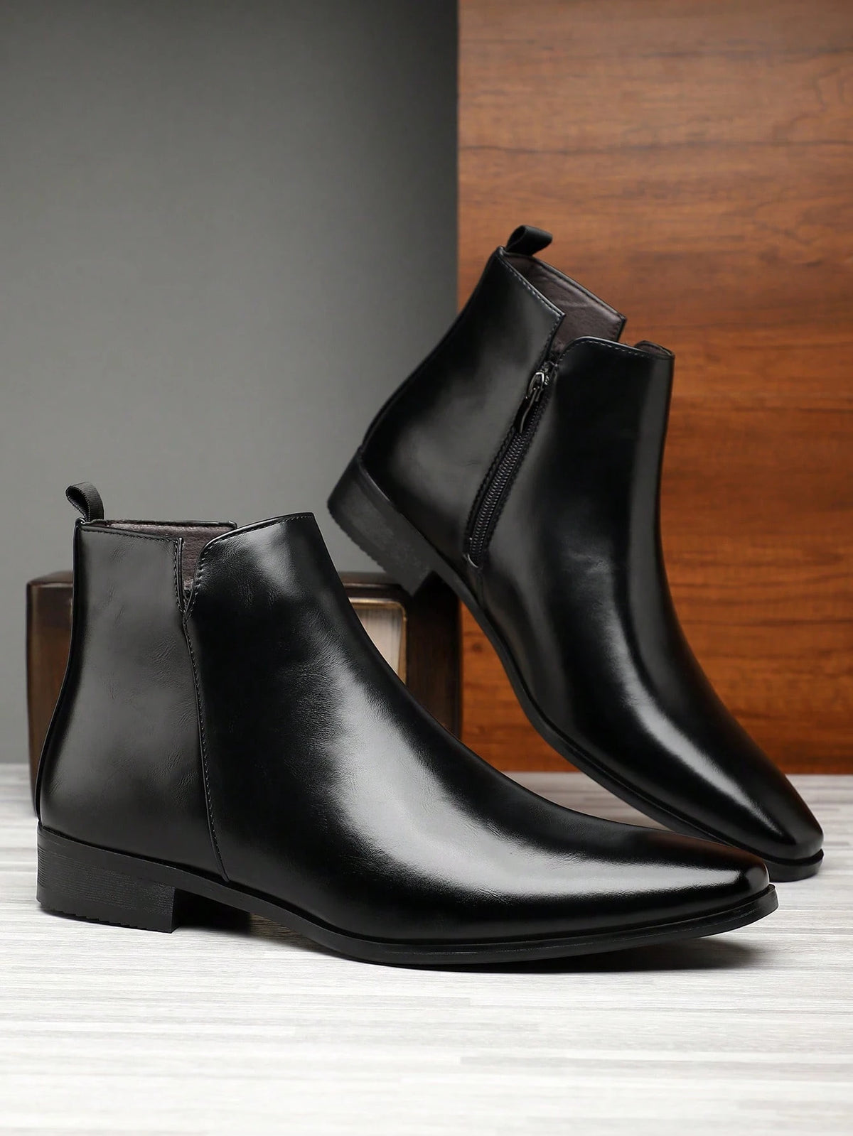 Men's British Korean Style Pointed Toe High-Top Anti-Slip Wear-Resistant Ankle Boots Fashion Versatile Height-Increasing Chelsea Boots (Runs Large)