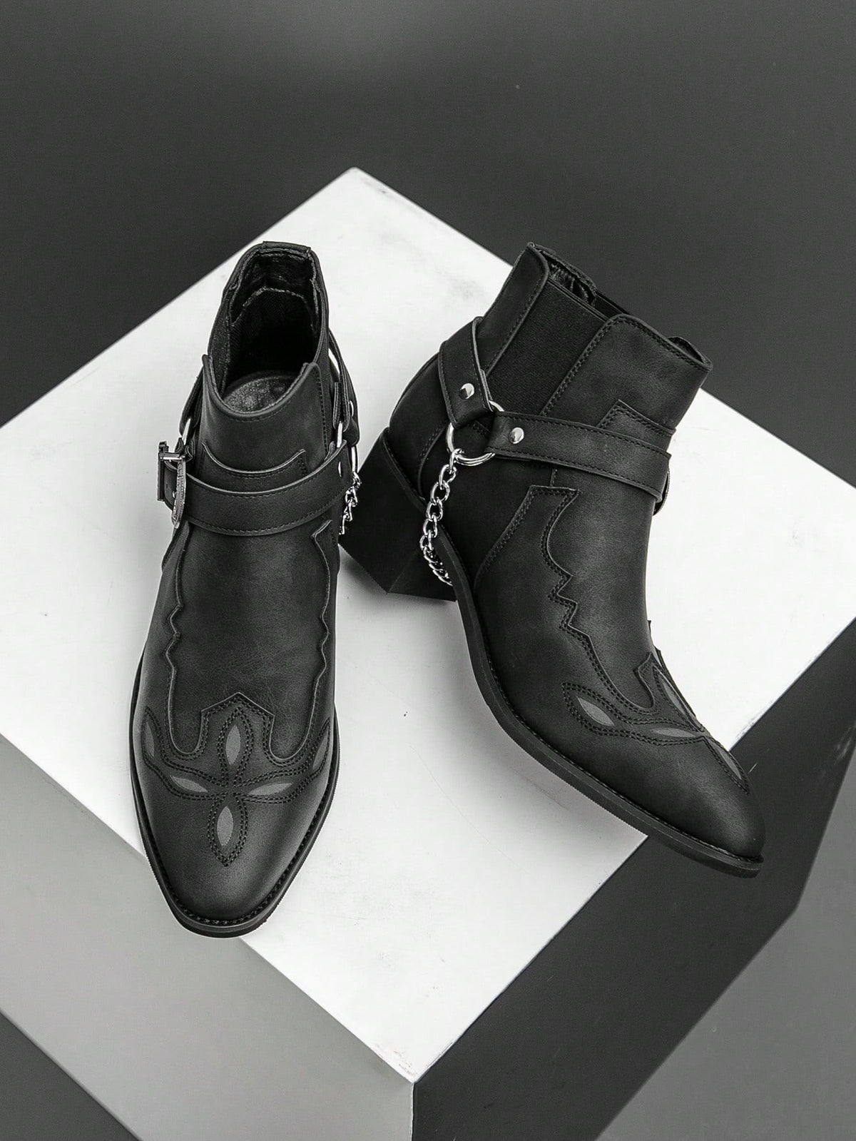 Men's Retro Chelsea Boots With Chain Decor, Suede Motorcycle Ankle Boots