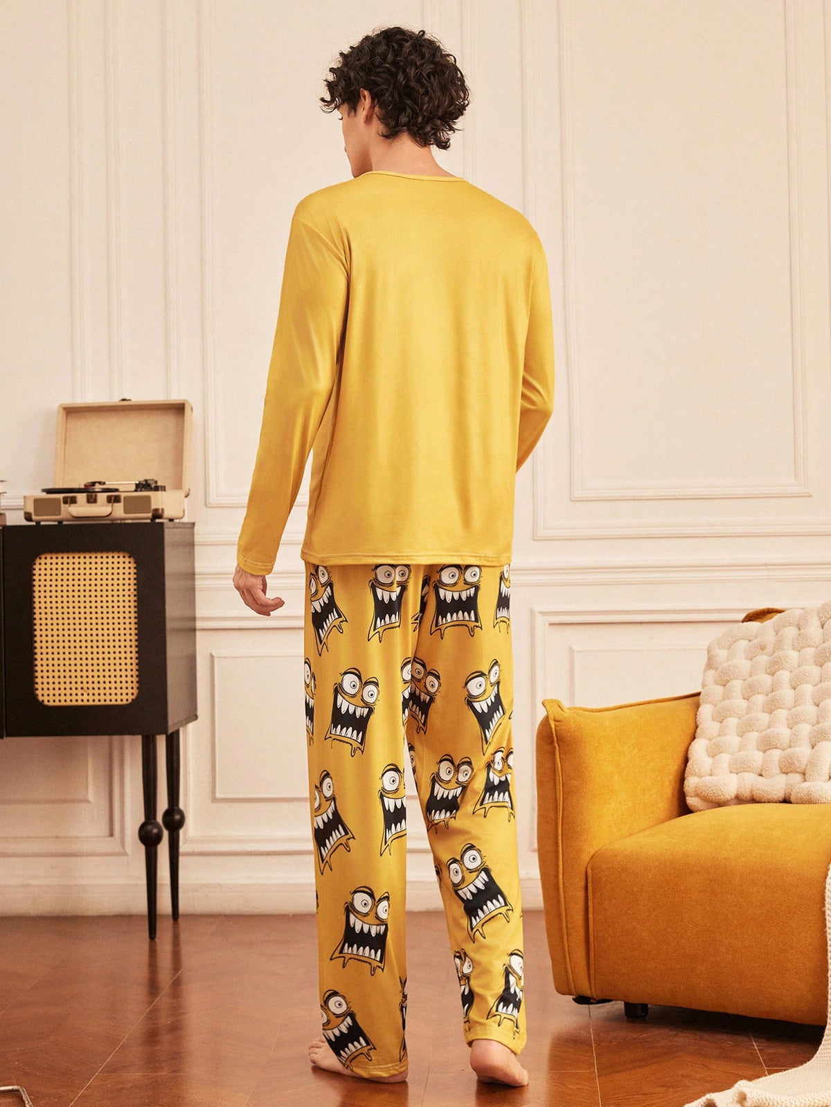 Notgurli Men's Funny Cow & Horse Print Long Sleeve Top And Pants Loungewear Set