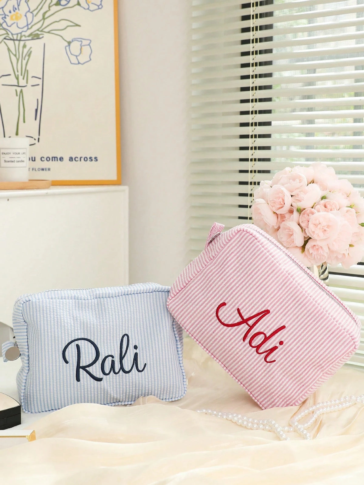 Personalized Bridesmaid Makeup Bag, Large Capacity Cosmetic Bag, Makeup Organizer, Monogrammed Toiletry Bag, Embroidered Make Up Bag, Bridesmaid Gift, Wedding Party, Bridesmaid Proposal Gifts, Christm