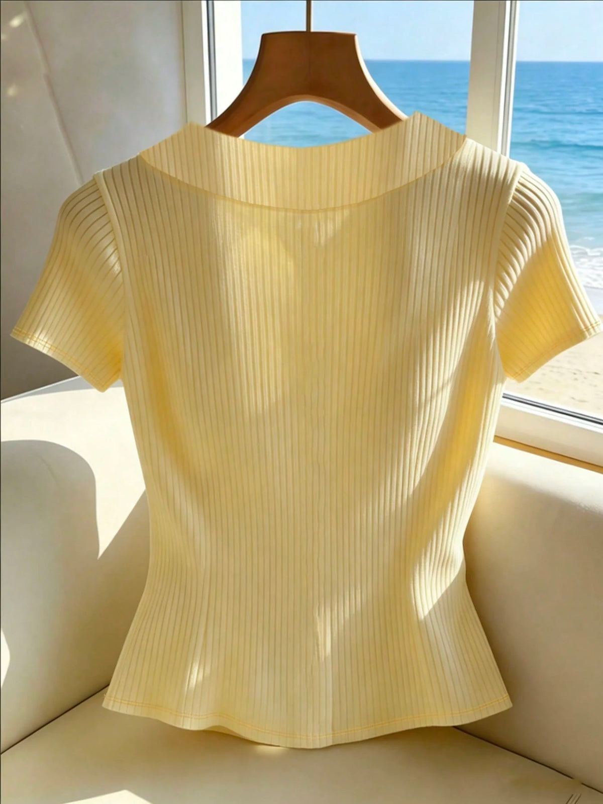 Raffinéa Women's V-Neck Pale Yellow Short Sleeve T-Shirt,Elegant Summer Holiday Tea Party Top,Casual Blouse,Office Commute,Vacation Festival Music Festival