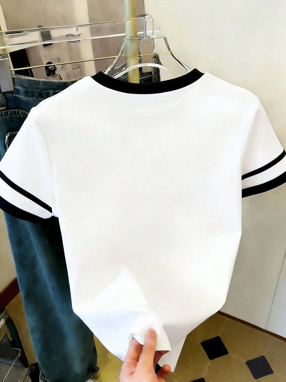 Resyla Women's Letter & Stripe Print Casual Round Neck Short Sleeve T-Shirt