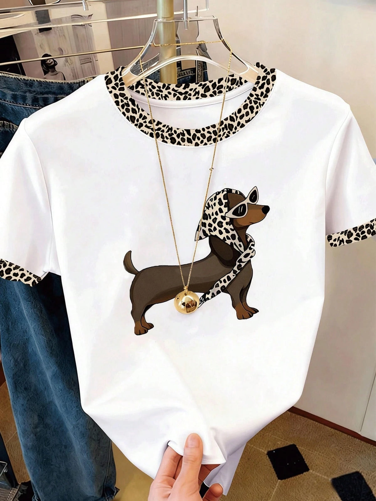 Resyla Women's White Summer Casual Cute City Break Short Sleeve T-Shirt,Colorblock Leopard Print Cute Dog Graphics,Relaxed Fit Versatile Daily Wear Outdoor