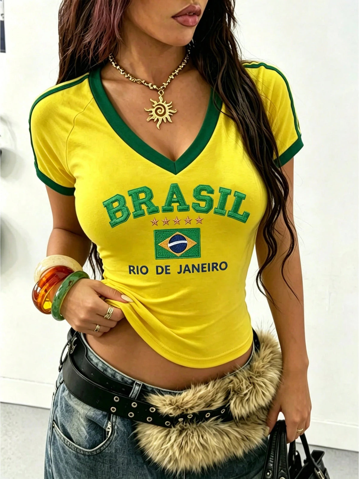 Rovax Women's Y2K Brazil Print Cropped Top, V-Neck Short Sleeve Slim Fit T-Shirt, Vintage "Rio De Janeiro Brazil" Graphic Tee, Perfect For Summer Beach, Casual Wear And Vacation Outfits