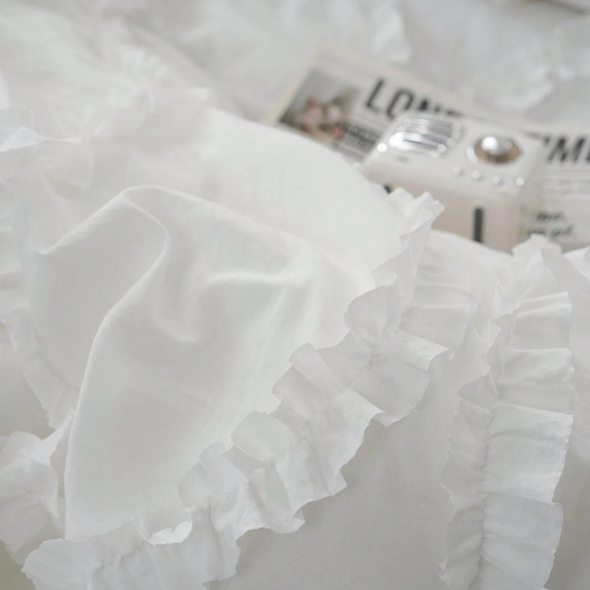 Shabby Chic Bedding Comforter Set Queen/King Size,White Comforter King Bed Set 3 Pcs,Vintage Boho Farmhouse Bedding Set,Ruffle Comforter Aesthetic Bedding Set For Women Adults Soft Lightweight Comfor