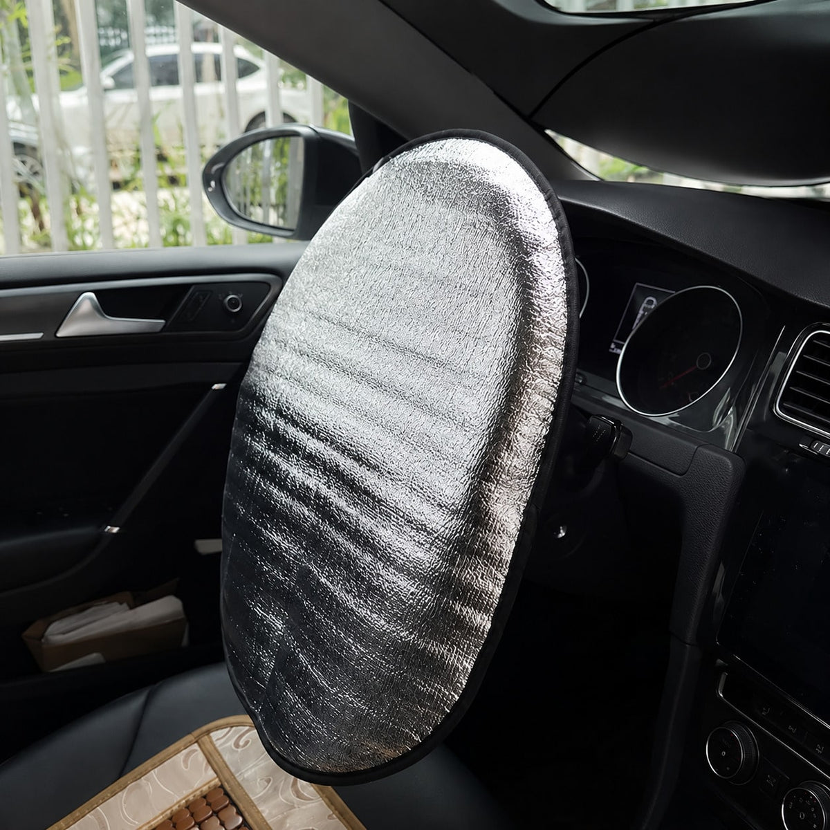 Silver Reflective Heat-Insulating Sun Shade Cover For Car Steering Wheel, Anti-Burn And Anti-UV Protection For Summer, Foldable And Portable Storage, Black Fine Edging, Suitable For Most Sedans And SU