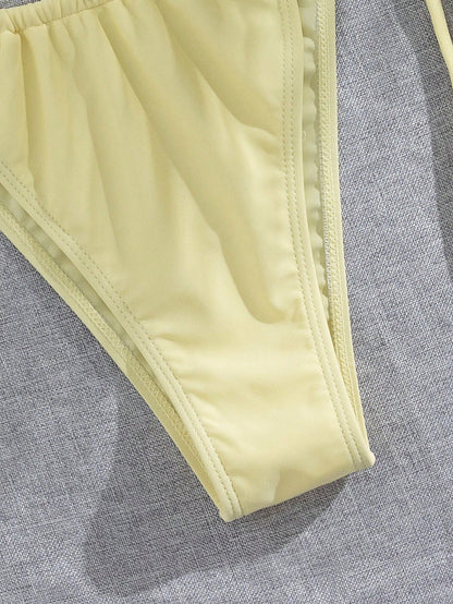 Spring/Summer Women's Sexy Solid Color Halter Bikini Beach Vacation Two-Piece Swimsuit Set, Made Of High Elastic Fabric Yellow