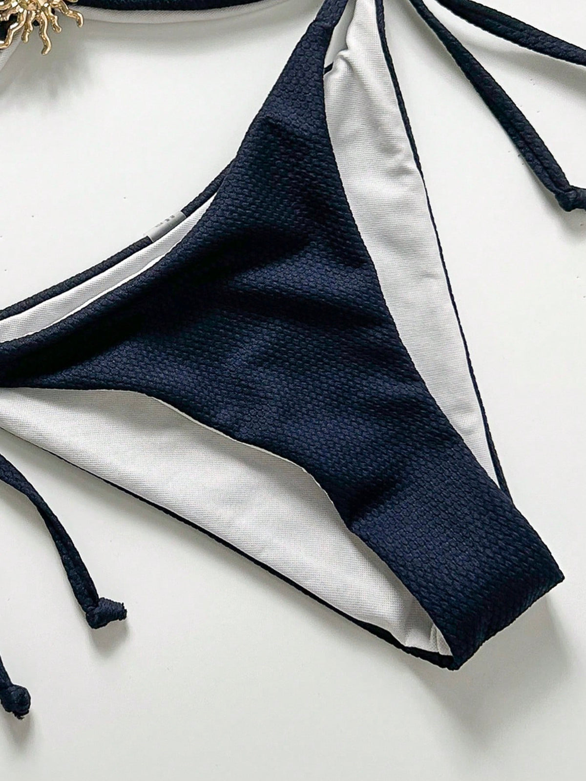 Swim Vcay Women's Textured Navy Bikini Set,Metal Sun Charm Backless Tie Two Tone Swimwear,Blue And White Stripe,Summer,Cute,Beach Vacation,Holiday,Holiday
