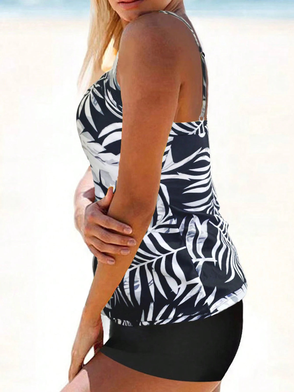 Tropical Plants & Leaves Print Tankini Top And Boyshorts Bottom Athletic Tankini Summer Vacation Beach Black