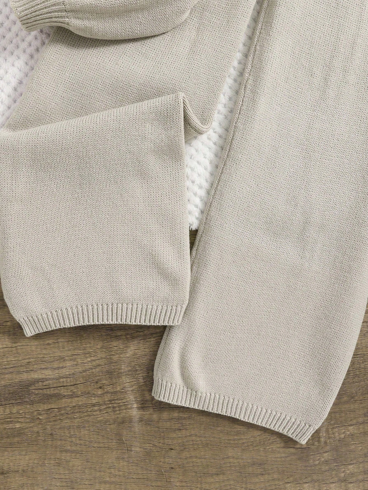 Tween Girl Fashion Minimalist Knitted Cardigan And Knit Pants Set