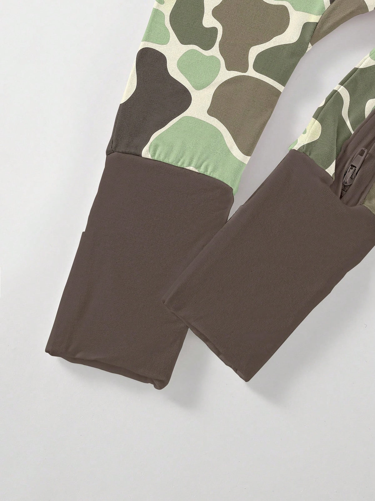 VISIKIDS Baby Bamboo Viscose Vintage Camo Long Sleeve 2-Way Zip Up Romper, One Piece Daily Casual Outfit For Newborn Infants 0-24M, Green Camouflage
