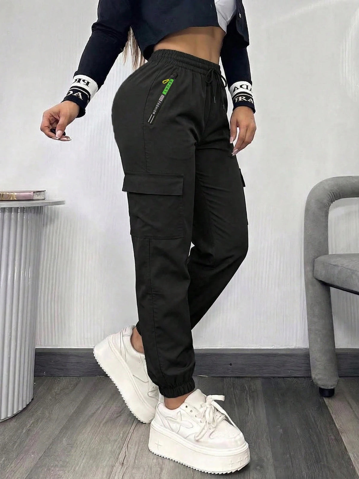 Women's Outdoor Cargo Pants, Lightweight Casual Sports Trousers With Large Pockets For Spring/Summer, Suitable For Outdoor Hiking And Daily Wear, With Zipper Pockets And Drawstring Black