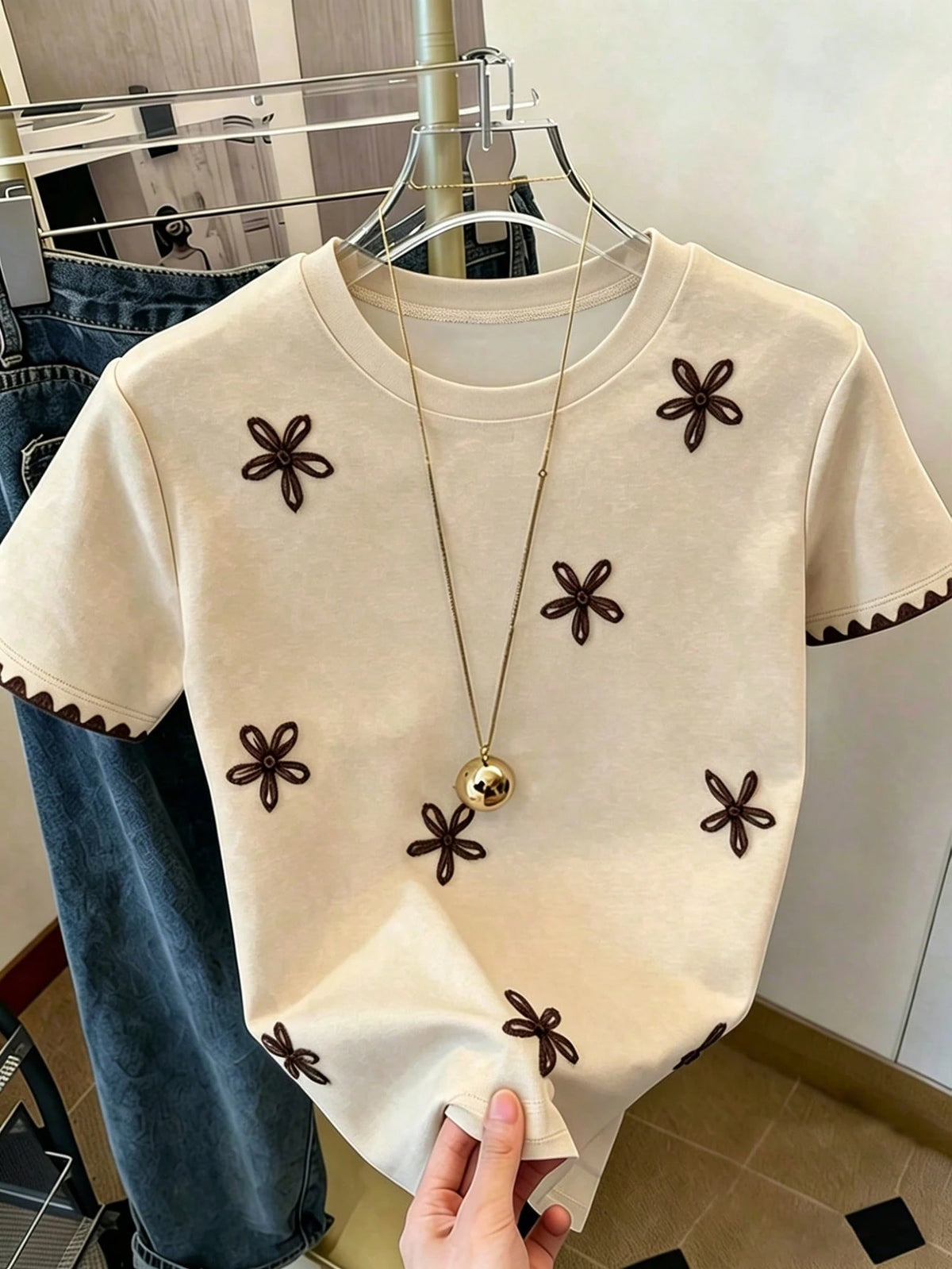 Women's Round Neck Contrast Trim Floral Pattern Casual Everyday Short Sleeve T-Shirt