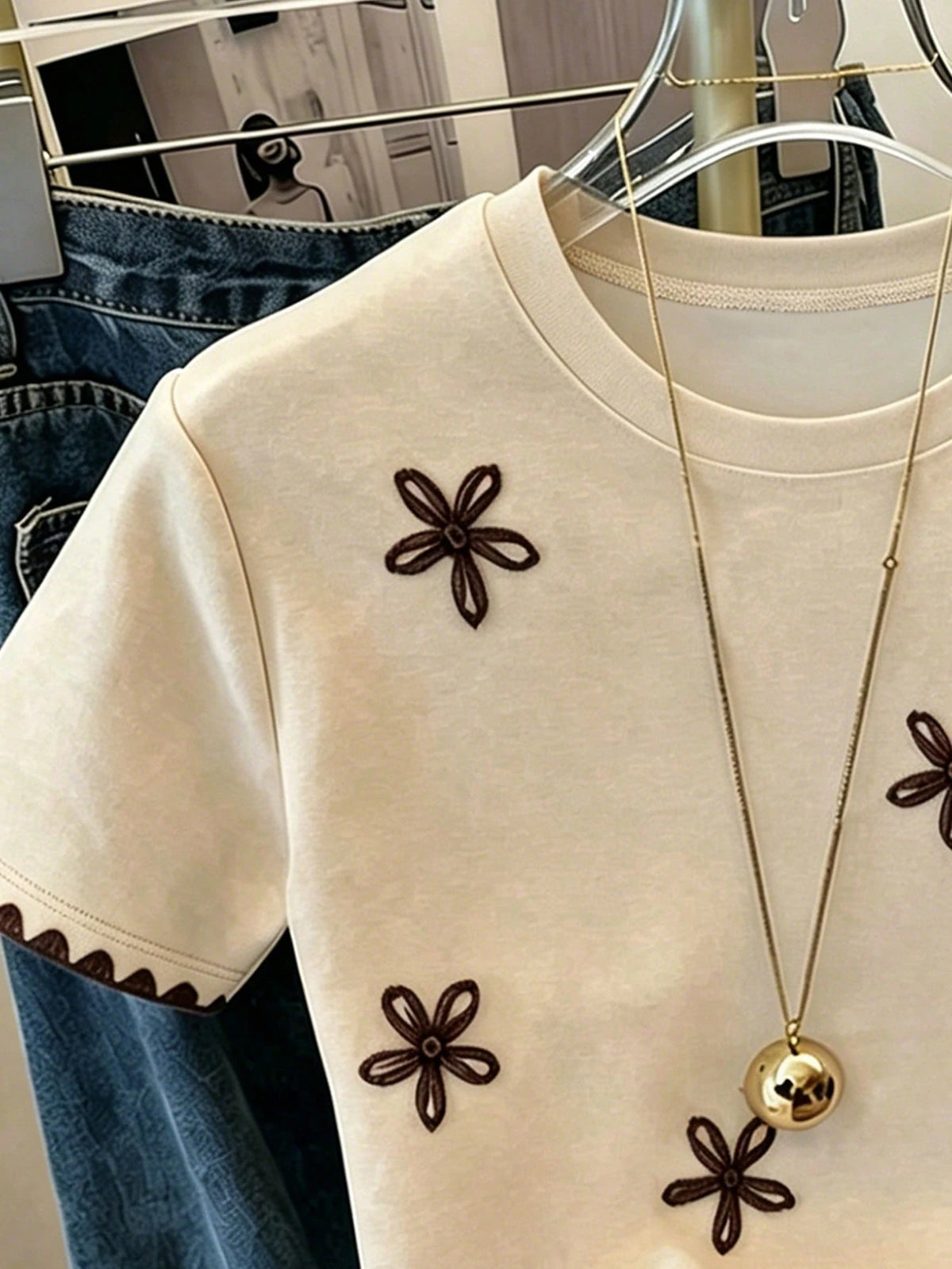 Women's Round Neck Contrast Trim Floral Pattern Casual Everyday Short Sleeve T-Shirt