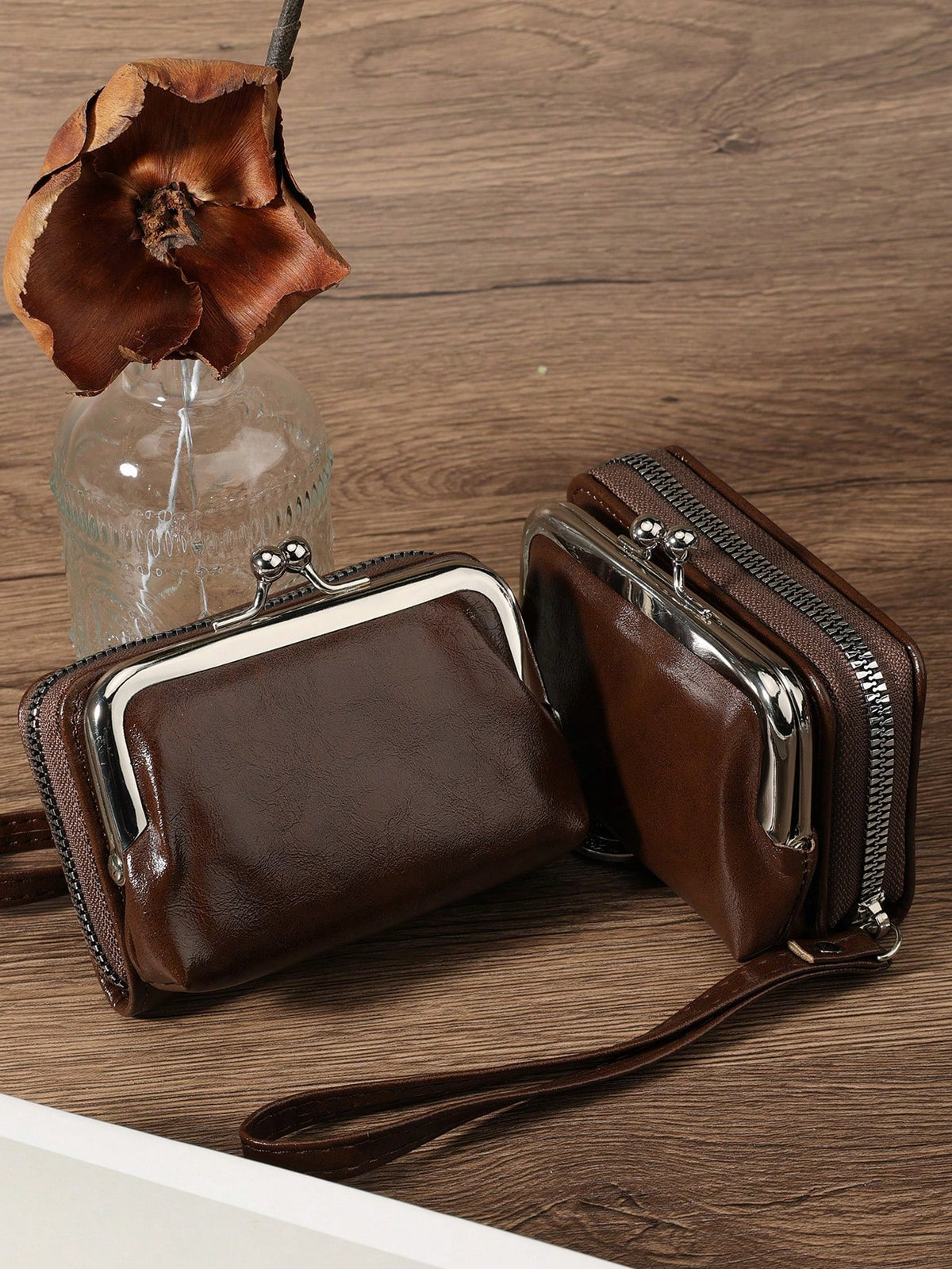 Women's Short PU Leather Wallet, Zipper Clasp Multi-Function Large Capacity Coin Purse Card Holder, Lightweight Fashion Modern Business Zipper Credit Card Wallet, Business Casual Teacher's Day Gift, A