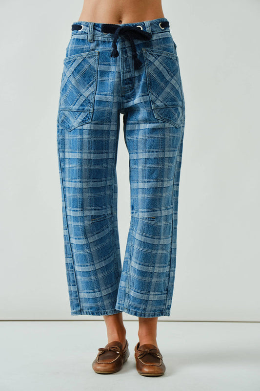 Women's Semi Barrel Jeans w/ Belt - Denim Plaid
