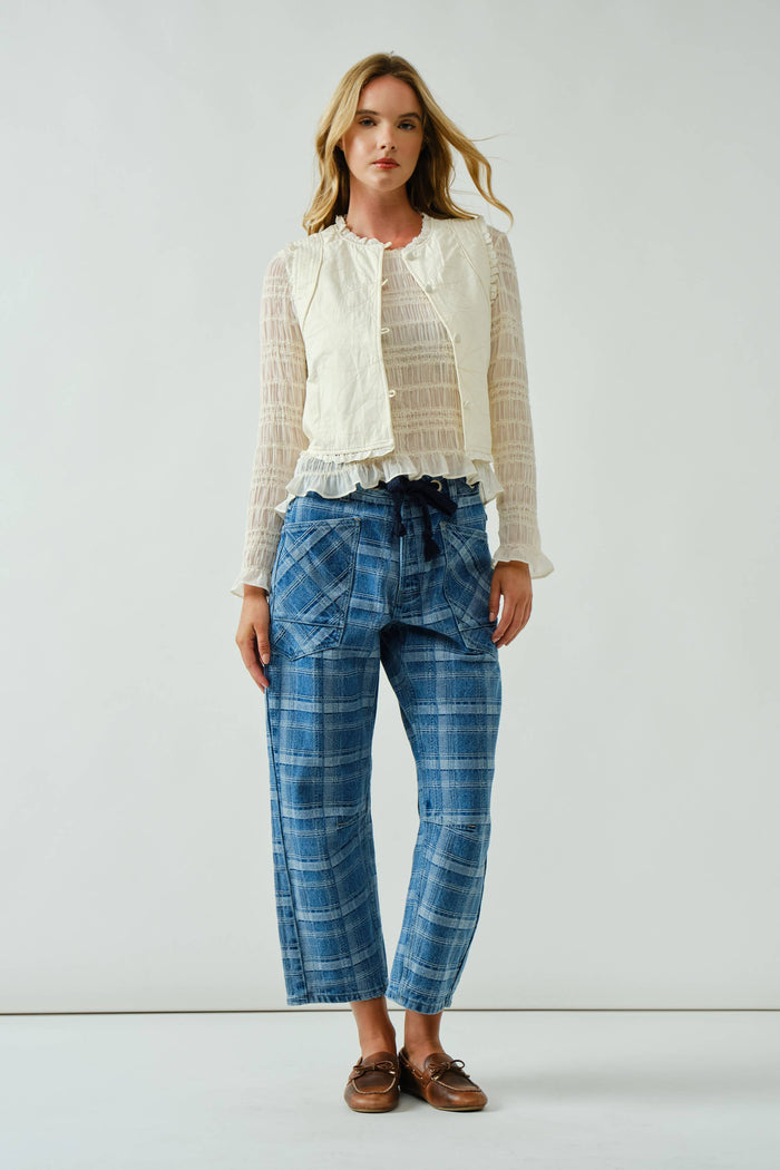 Women's Semi Barrel Jeans w/ Belt - Denim Plaid