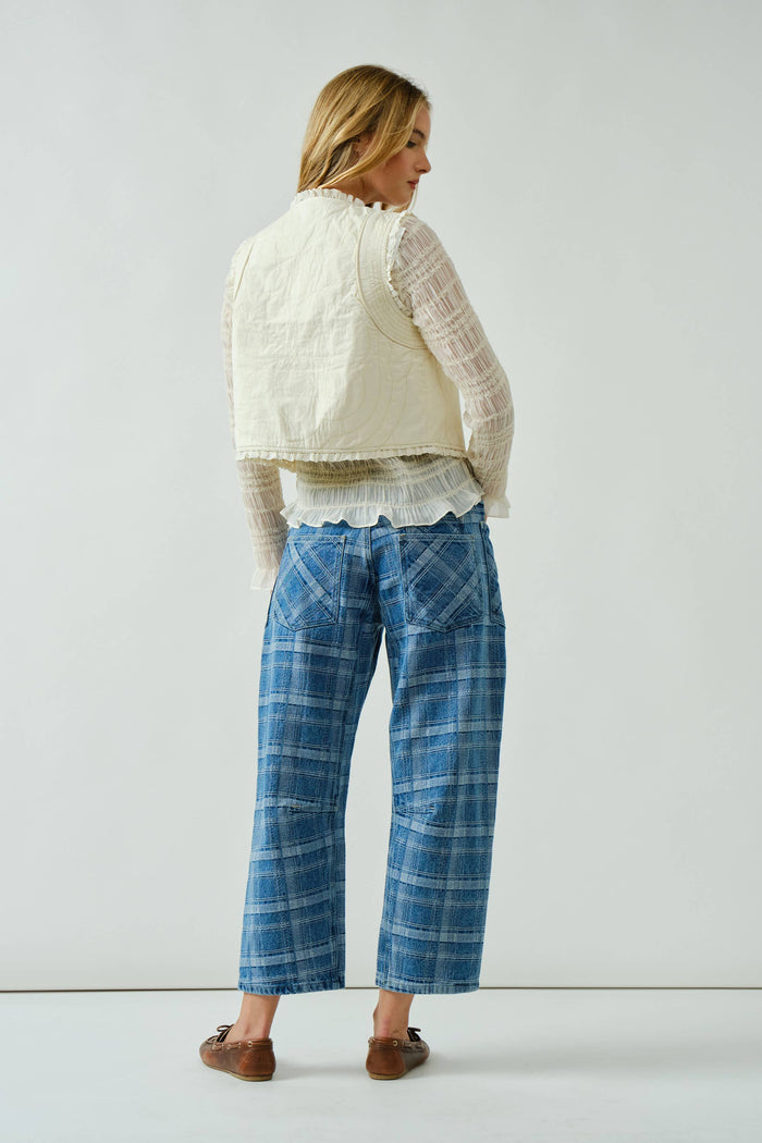 Women's Semi Barrel Jeans w/ Belt - Denim Plaid
