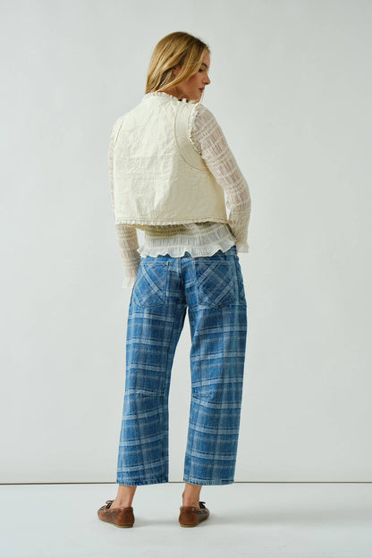 Women's Semi Barrel Jeans w/ Belt - Denim Plaid