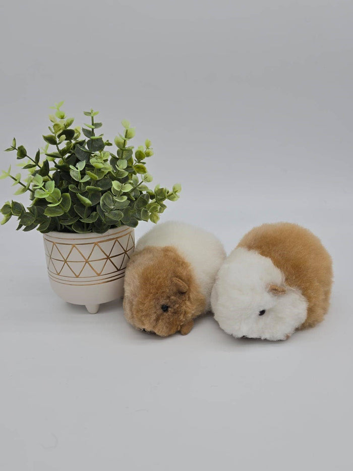 WUAMAN Handmade Guinea Pig 6"