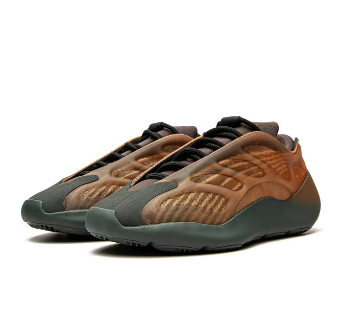 Yeezy 700 V3 "Copper Fade"