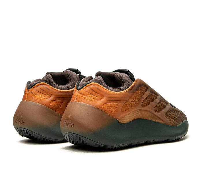 Yeezy 700 V3 "Copper Fade"