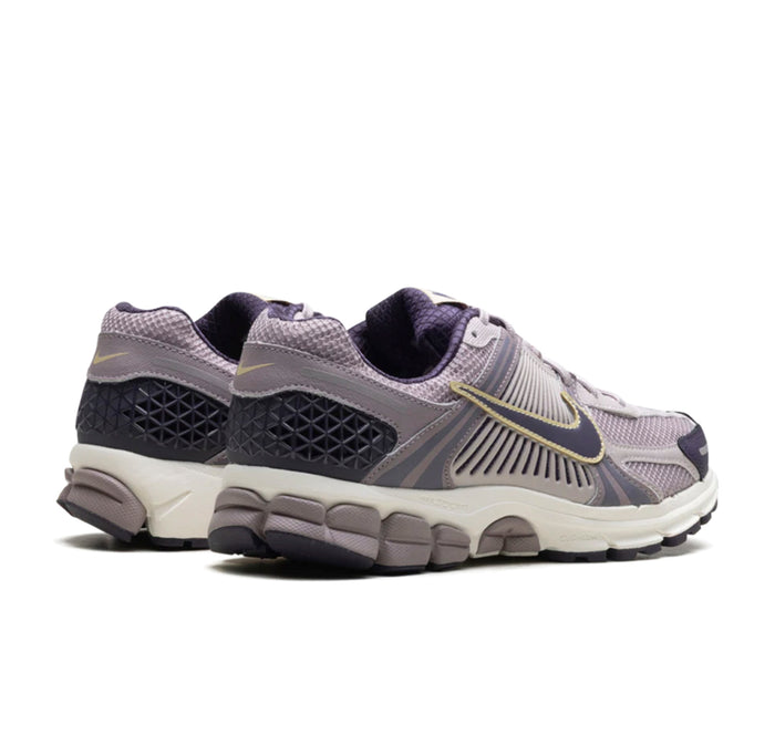 Nike Zoom Vomero 5 Platinum Violet