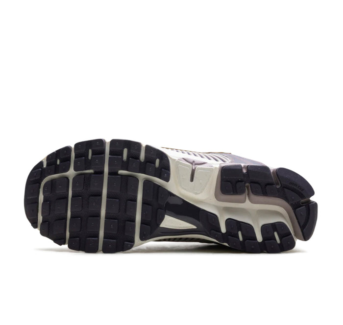 Nike Zoom Vomero 5 Platinum Violet